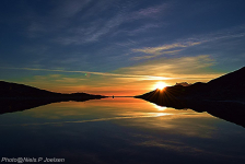 <h5>Nuuk</h5><p>Niels Joelsen Heilmann har sendt dette smukke billede, et syn som du kan opleve i Nuuk om morgenen. Copyright Niels Joelsen Heilmann</p>