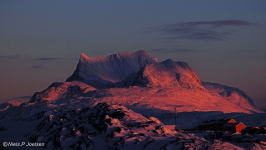 <h5>Nuuk</h5><p>© Niels Joelsen Heilmann. </p>