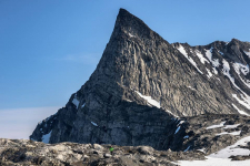 <h5>Nuuk</h5><p>©Carlo Miki Lukassen. Carlo har været på fototur med Air Greenland på Grønlands mest berømte fjeld, Sermitsiaq.</p>