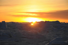 <h5>Greenland - land of beauty 2016</h5><p>Billede nr. 51:© Thala Geraae-Nielsen.  Qeqertarsuarmi ullaakkut seqernernup nuilernerani assilisaq</p>